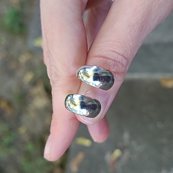 2 for $14! Silver Hoop Earrings NWOT - Picture 3 of 4